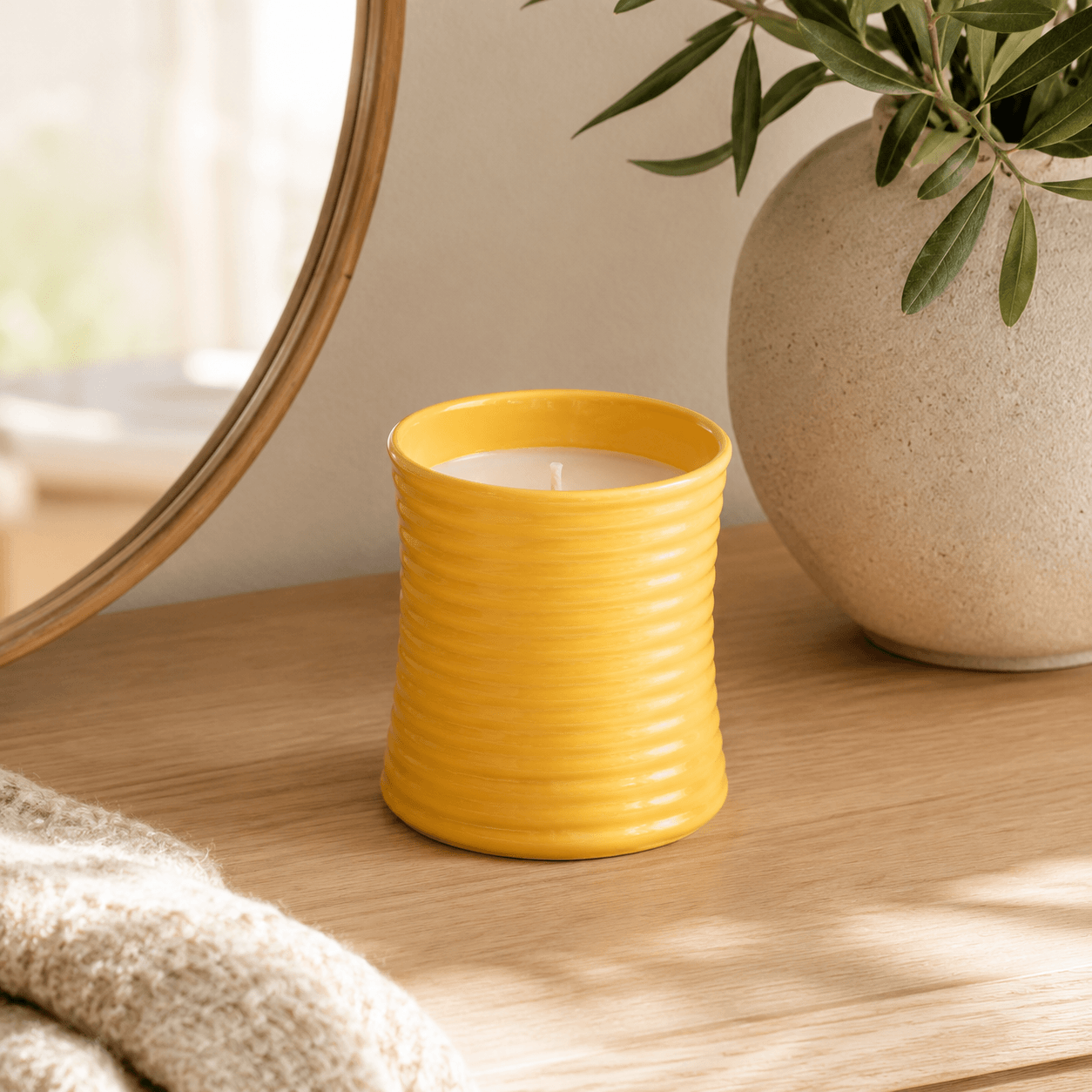 Riva Ribbed Ceramic Candle